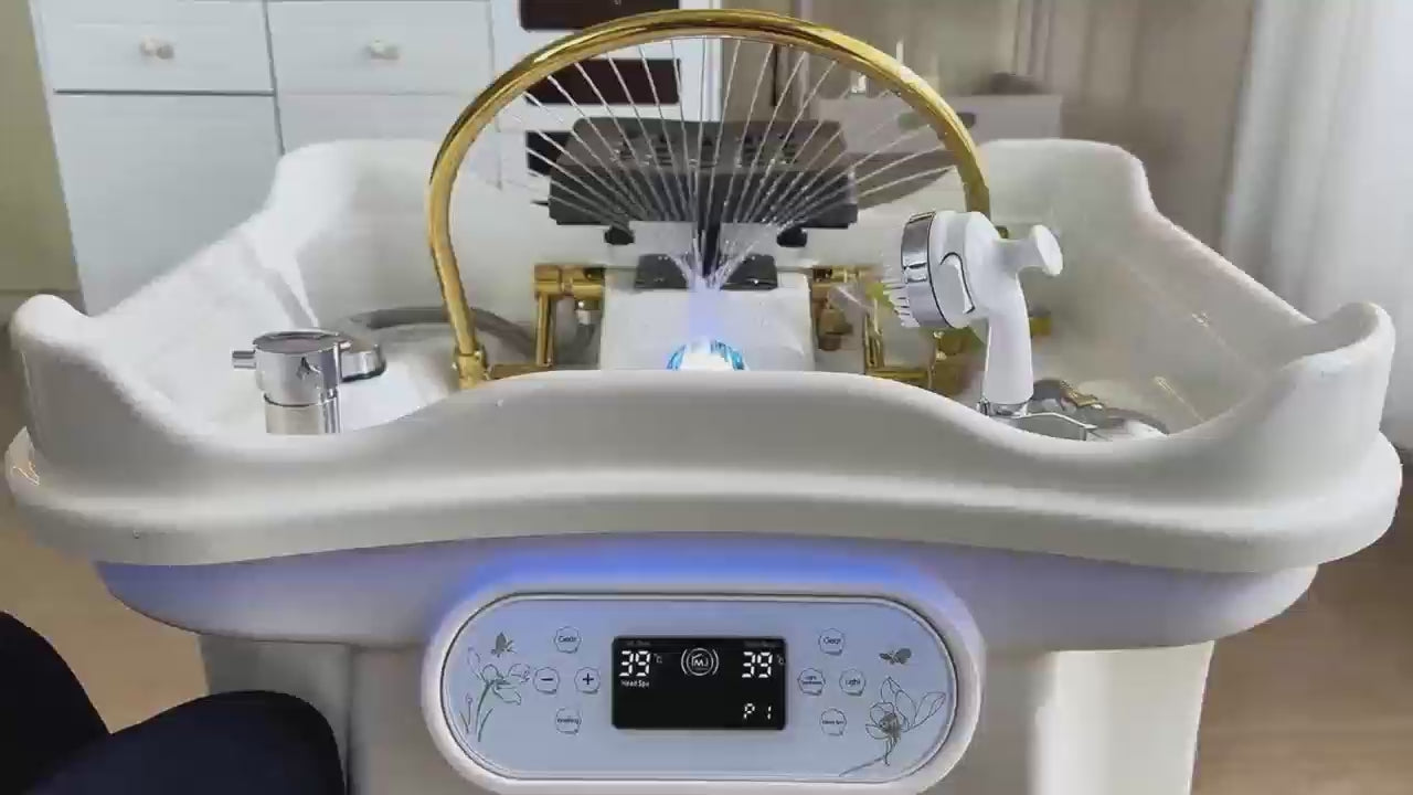 TooMiMo head-spa in action