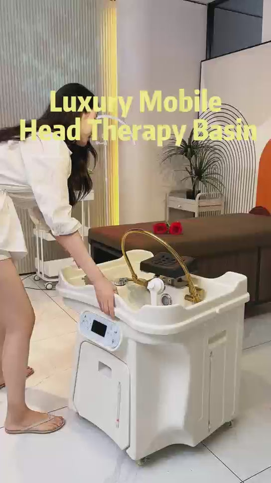 TooMiMo head-spa in action